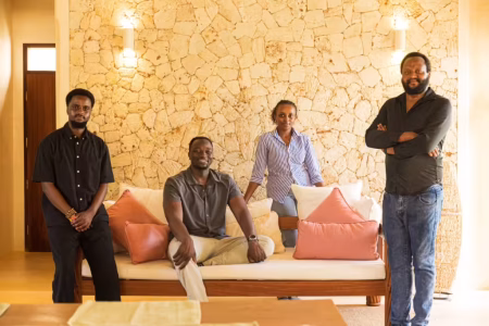 Satlyt Team Group Portrait Indoor scaled 1 1024x683